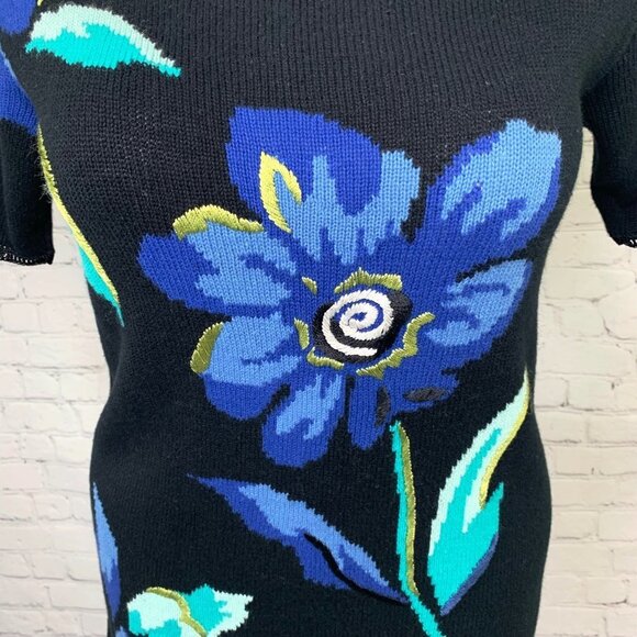 VINTAGE DELORES BELL SHORT SLEEVE FLORAL SWEATER - SMALL - Picture 5 of 5